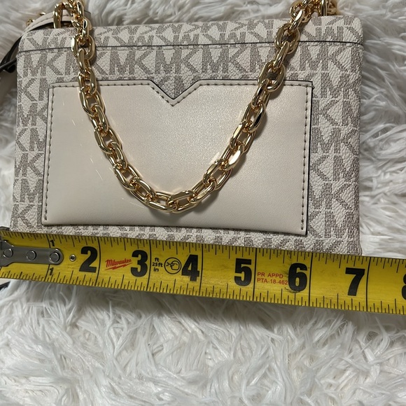 Michael Kore - Picture 5 of 9